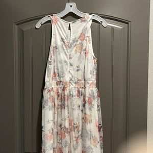Floral dress size large NWOT